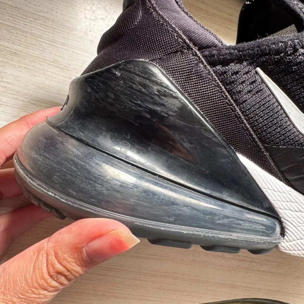 Nike Black and White Athletic Shoes - Picture 6 of 11